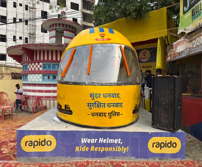 Dhanbad Introduces Helmet-Shaped Traffic Post to Promote Road Safety Awareness